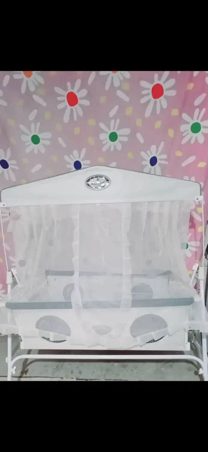 گهواره نوزاد|تخت و صندلی بچه|مشگین شهر, |دیوار