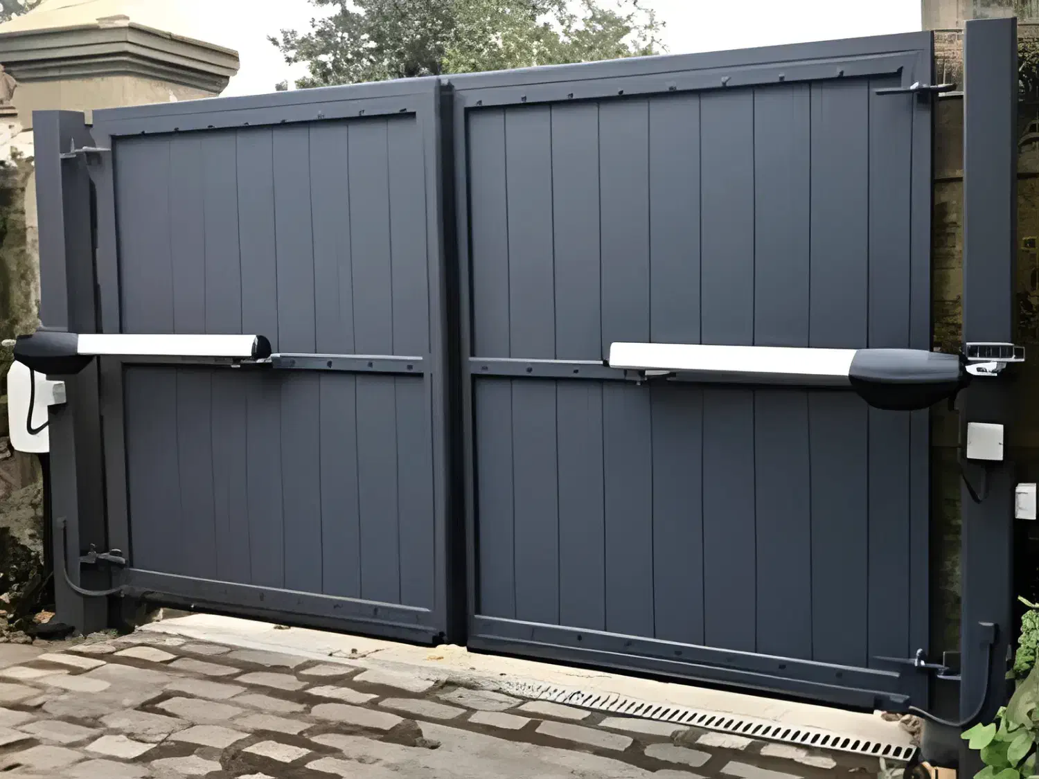 دوربین مداربسته-شیشه سکوریت-کرکره برقی-دزدگیراماکن|دوربین مداربسته|یزد, |دیوار