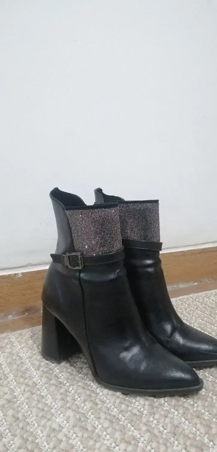 بوت مجلسی|کیف، کفش، کمربند|کرمان, |دیوار