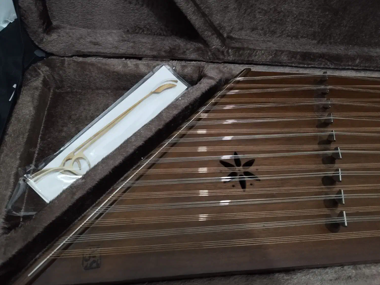 سنتور نو|سازهای سنتی|آبیک, |دیوار