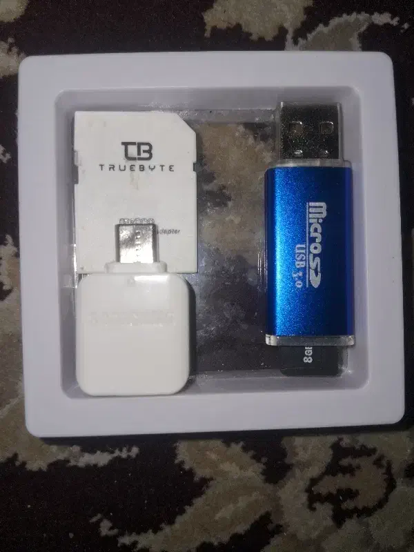 رم8گیگ|لوازم جانبی موبایل و تبلت|پرند, فاز ۶|دیوار