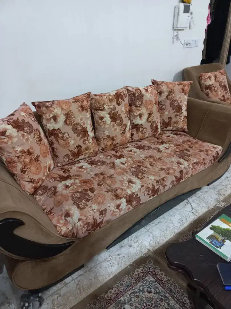 مبل راحتی|مبلمان خانگی و میز عسلی|رشت, آب و برق|دیوار