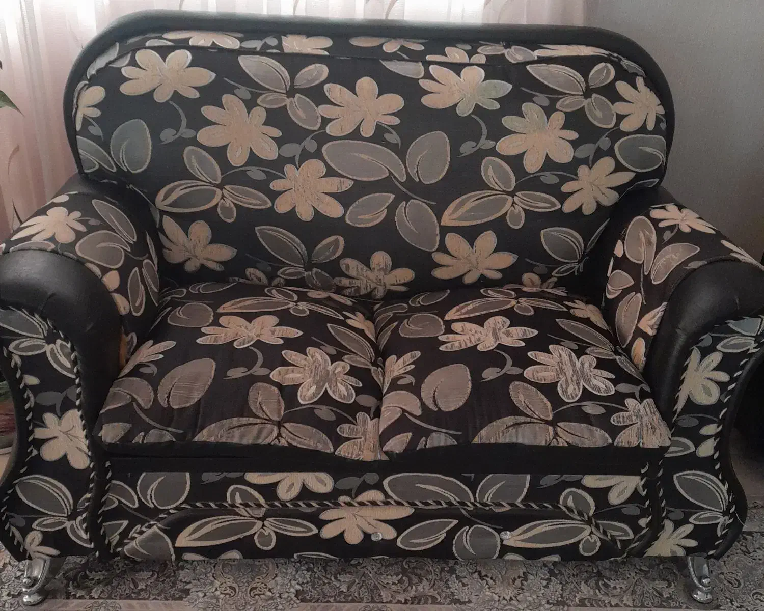 مبل راحتی چرم و پارچه ۷ نفره|مبلمان خانگی و میز عسلی|نوشهر, |دیوار