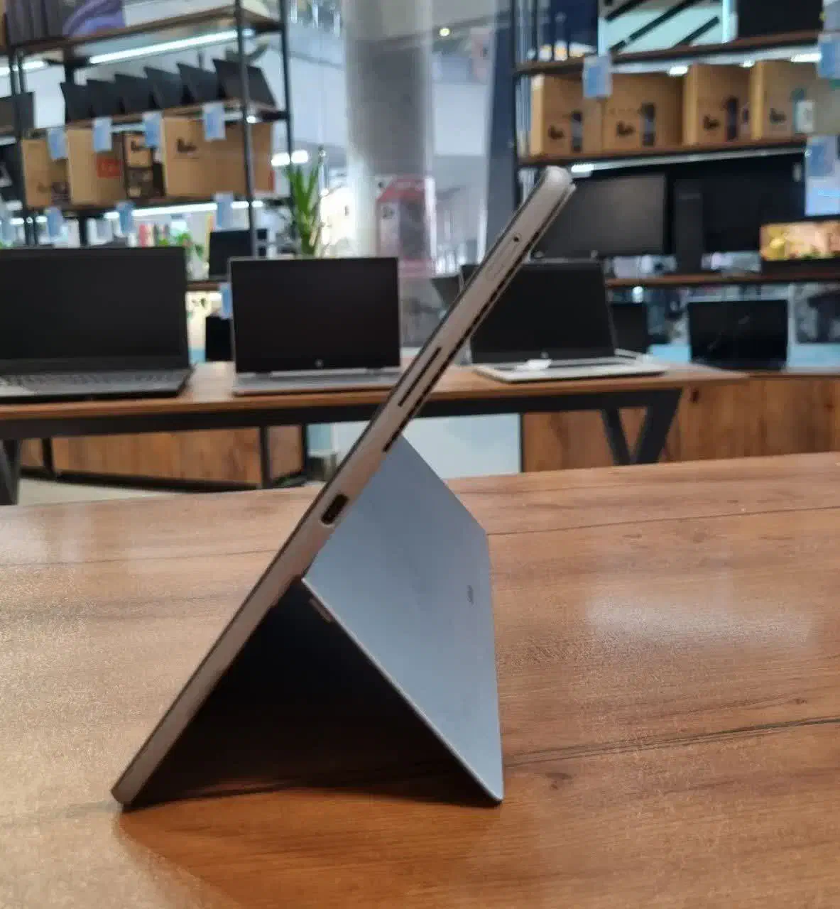سرفیس‌اقساطی pro 8 قوی i5 نسل۱۱ رم 8و16 dell7320|رایانه همراه|مشهد, سراب|دیوار