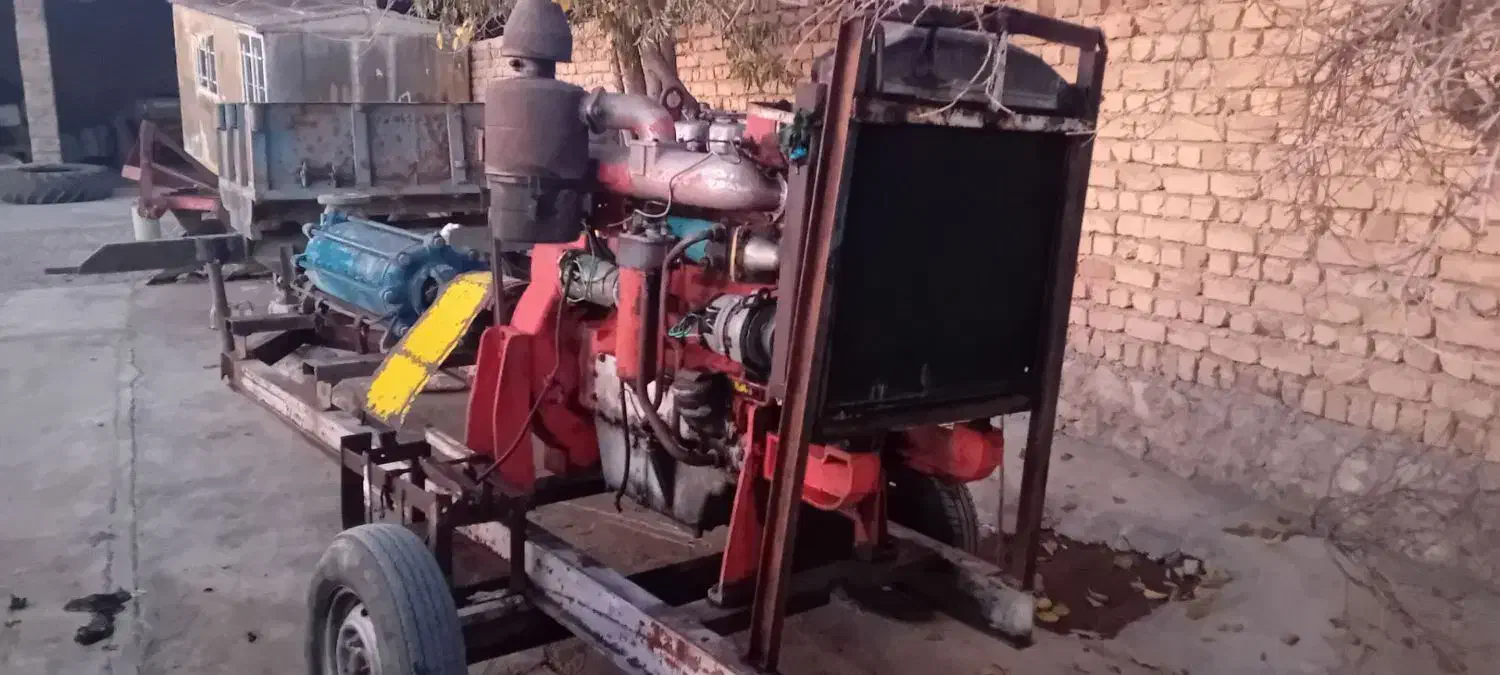 موتور آب دورمن ۴ سیلندر|ماشین‌آلات صنعتی|کوهدشت, |دیوار