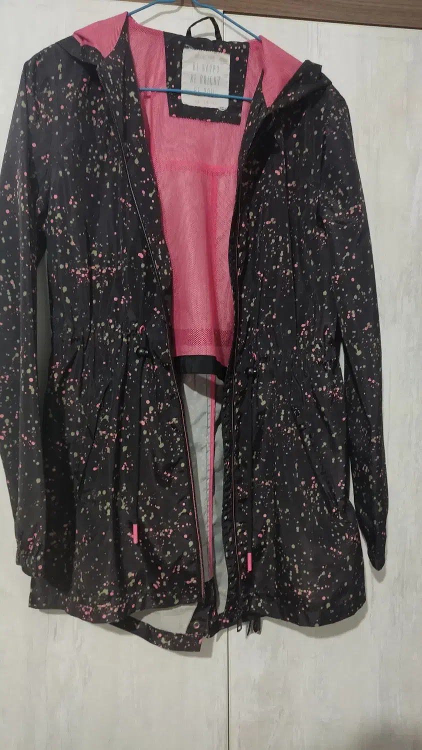 بارانی|لباس|اردبیل, |دیوار