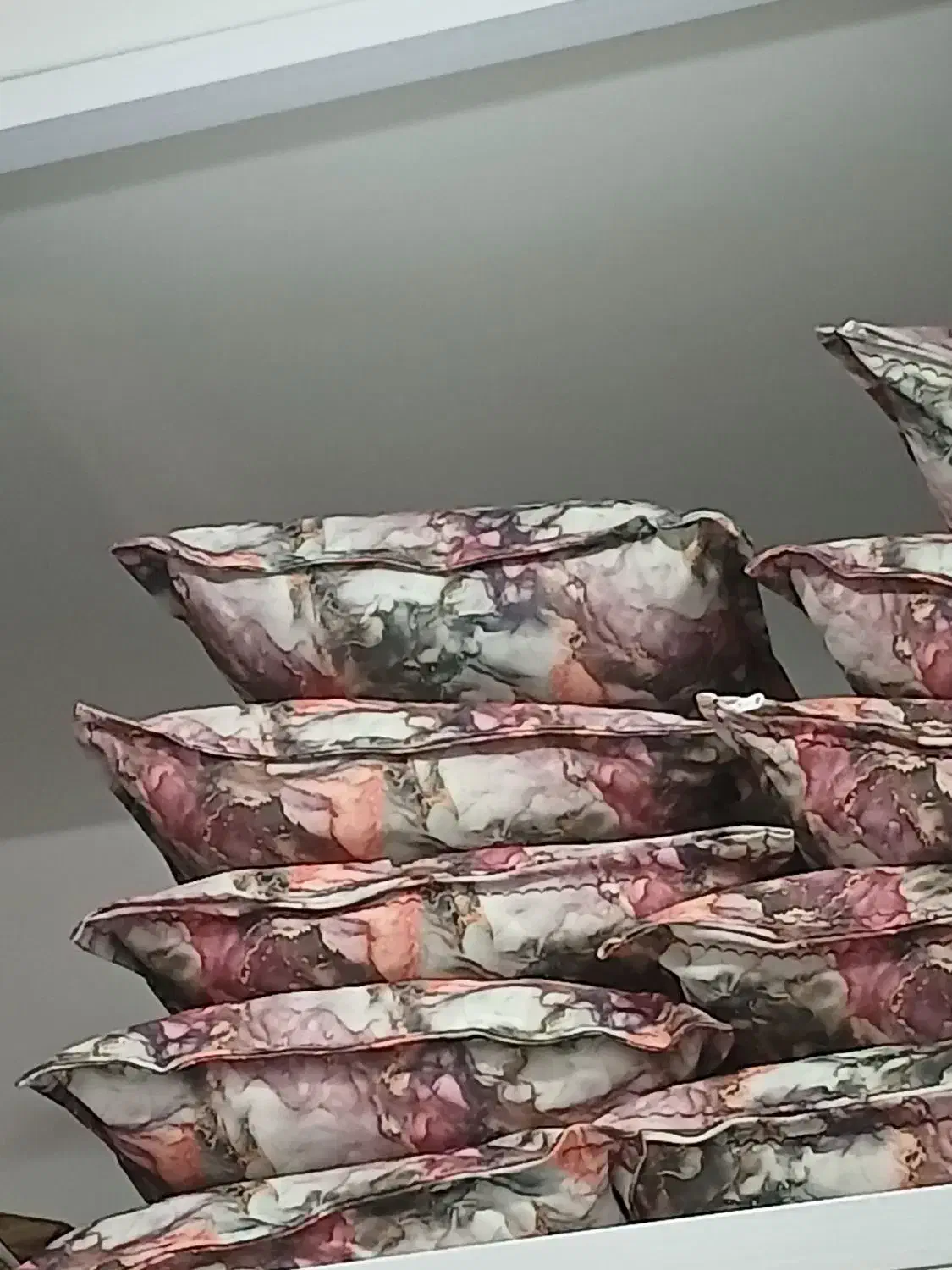 لحاف بالش|رختخواب، بالش، پتو|مرند, |دیوار