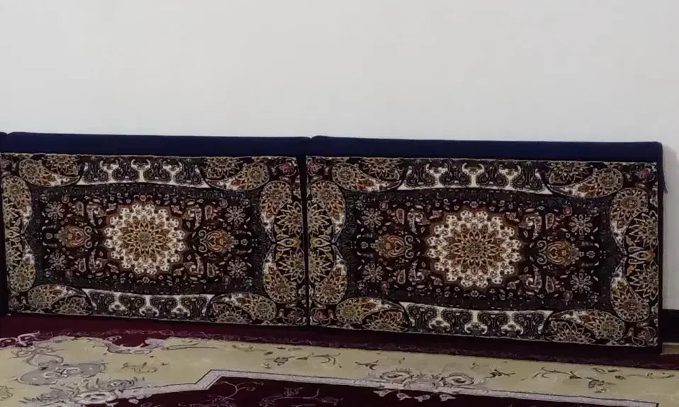 پشتی|پشتی|خزل, |دیوار