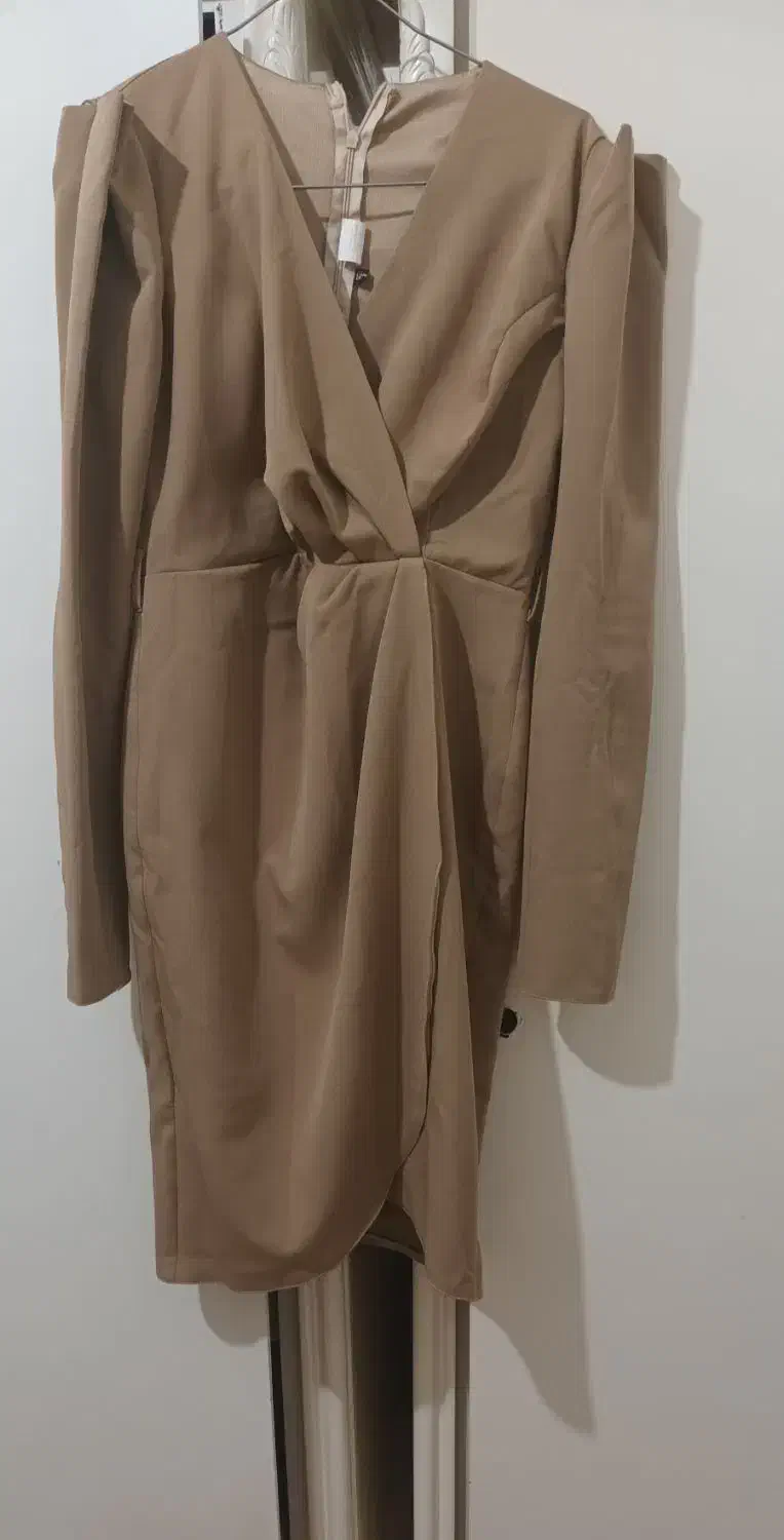 پیراهن مجلسی|لباس|قم, حنیف نژاد|دیوار