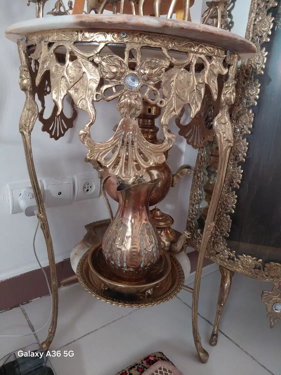 ساعت قدی سالم ومیز گرد سالم|ساعت دیواری و تزئینی|تبریز, |دیوار