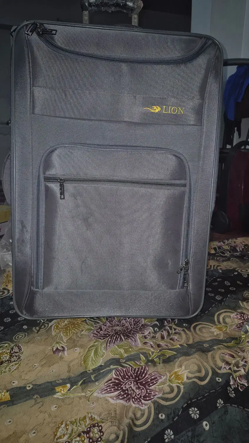 ساک بزرگ|کیف، کفش، کمربند|مرند, |دیوار