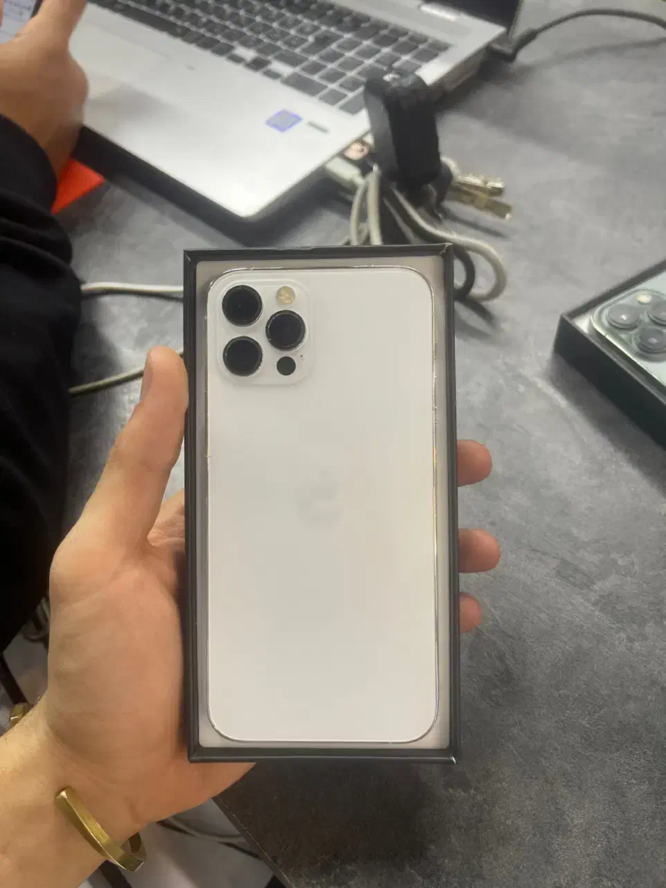 ۱۲ پرو|موبایل|کرج, گوهردشت|دیوار