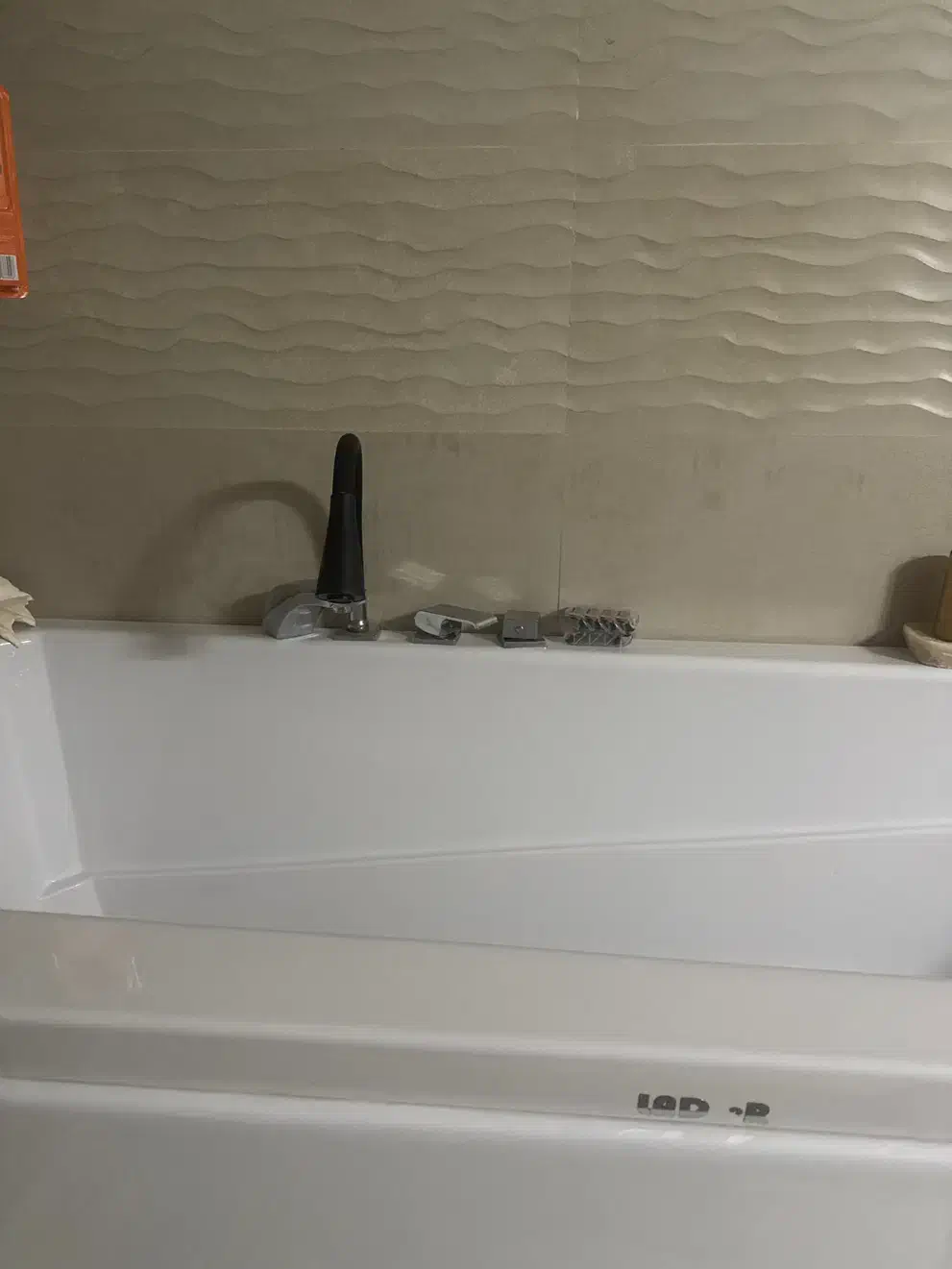 وان حمام|لوازم حمام|کیش, |دیوار