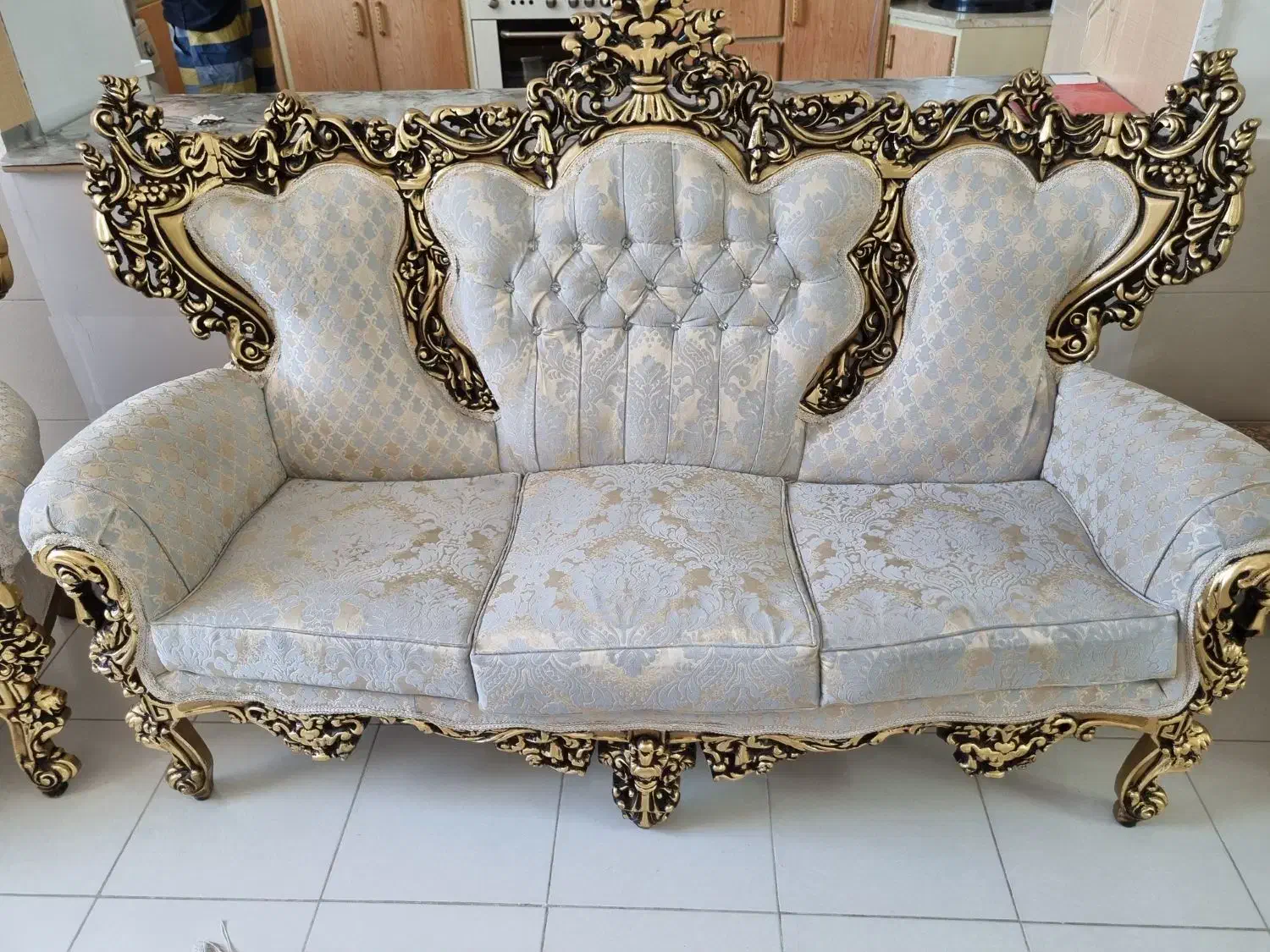 مبل سلطنتی در حدنو|مبلمان خانگی و میز عسلی|آباده, |دیوار