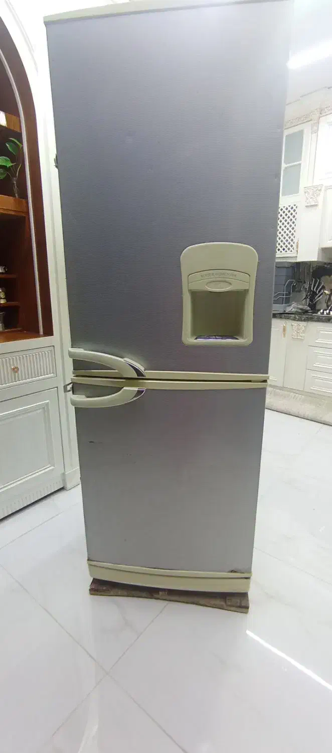 یخچال بوش  سالم|یخچال و فریزر|مشهد, خواجه ربیع|دیوار