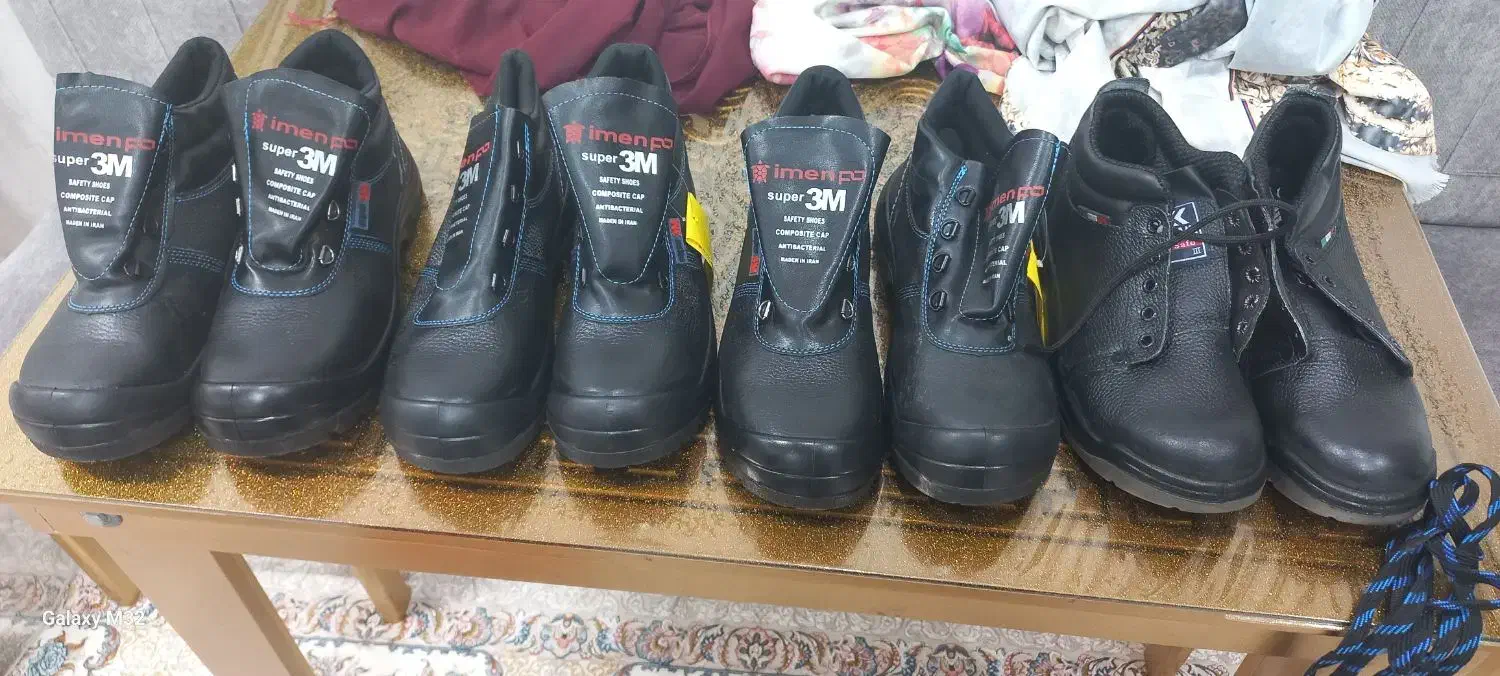 کفش کار|کیف، کفش، کمربند|بروجرد, |دیوار