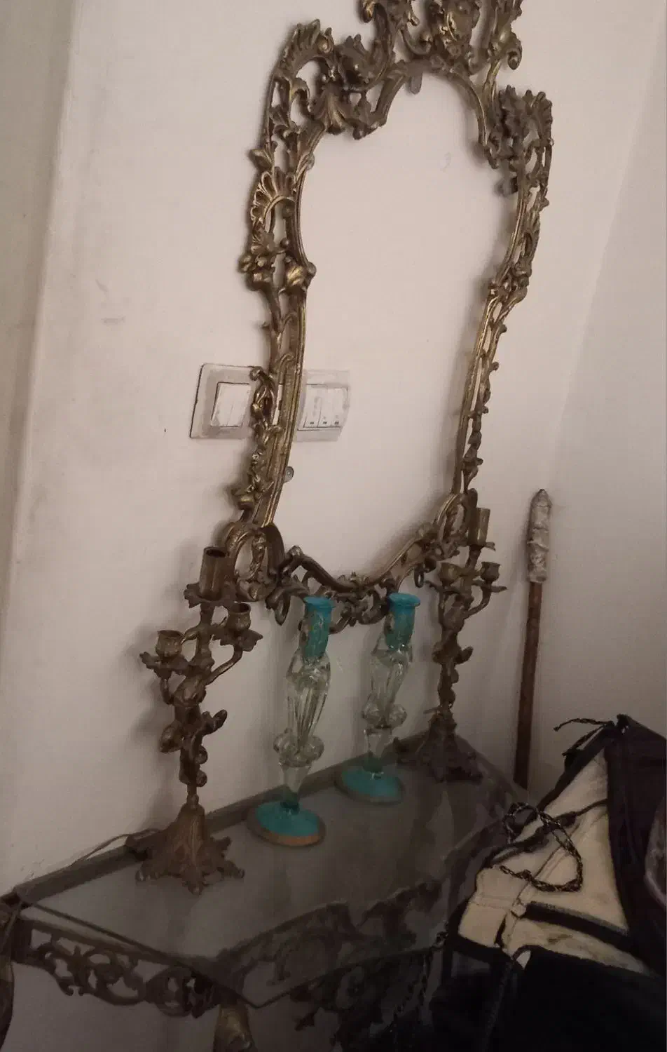 ایینه و شمعدانی برنزی سنگین و قدیمی|صنایع دستی و سایر لوازم تزئینی|شهریار, شهرک شاهد|دیوار