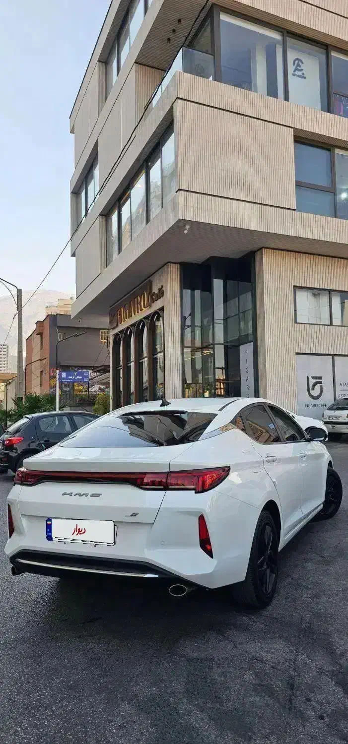 کی ام سی j7 مدل ۴۰۲بسیار تمیز عروسک.معاوضه هم دارم|خودرو سواری و وانت|شیراز, معالی‌آباد|دیوار