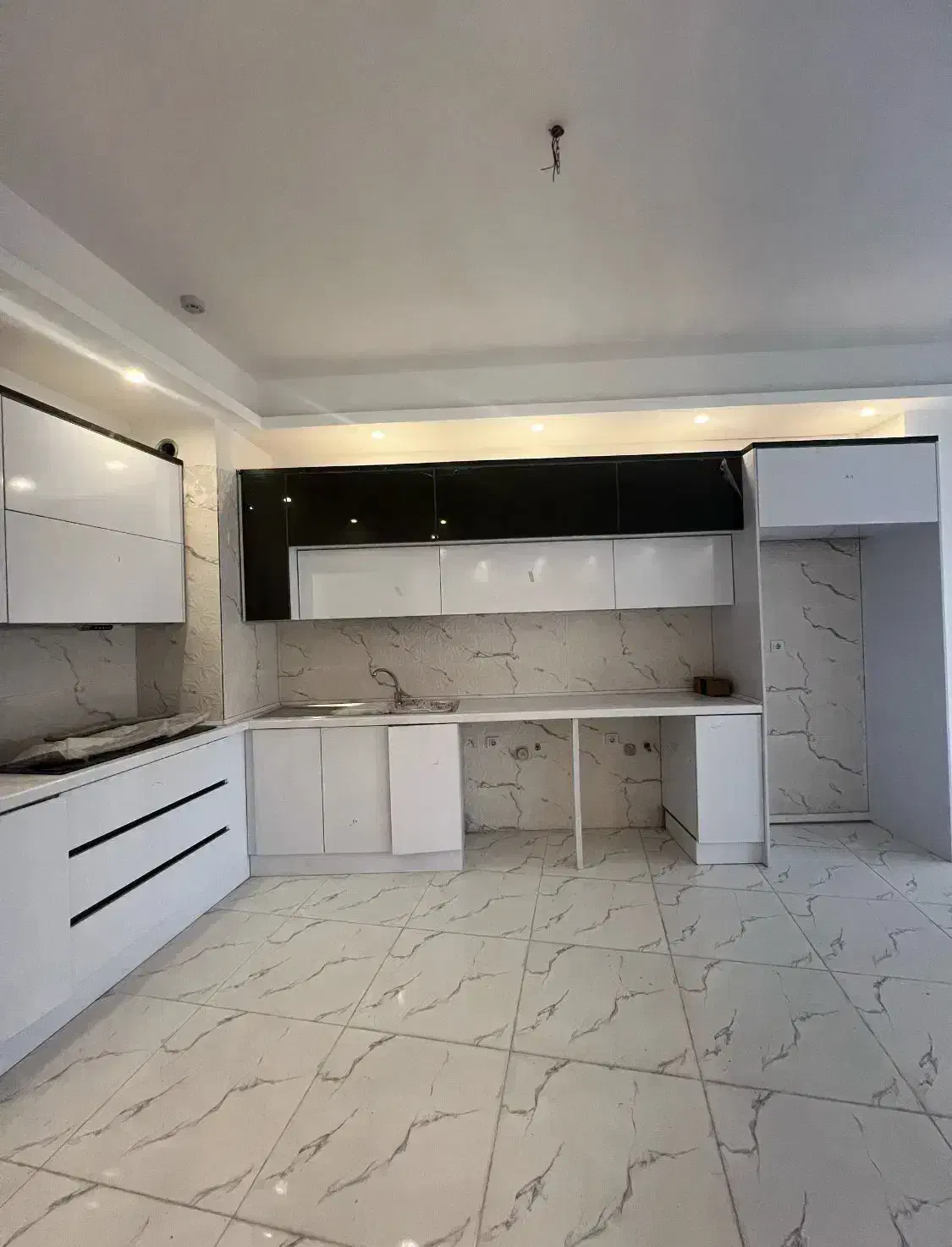 فروش واحد نوساز خوش نقشه در بیانی|فروش آپارتمان|رشت, کوی بیانی|دیوار