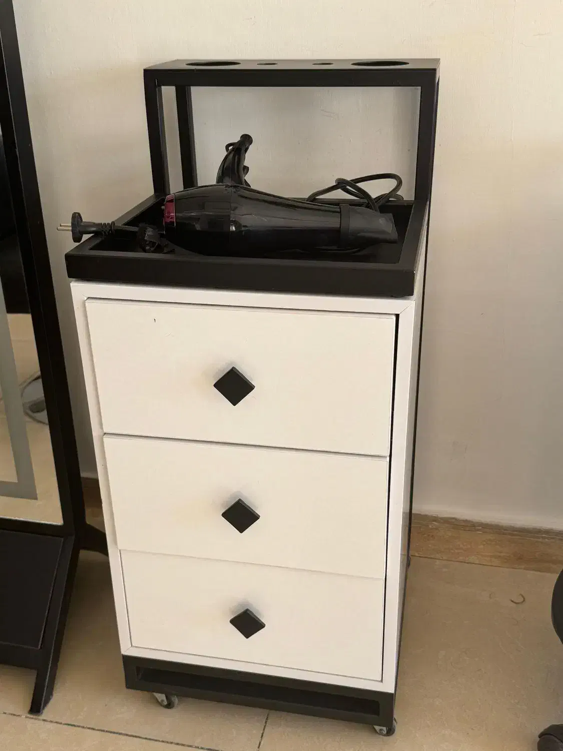 وسایل و تجهیزات آرایشگاه|آرایشگاه و سالنهای زیبایی|قزوین, |دیوار