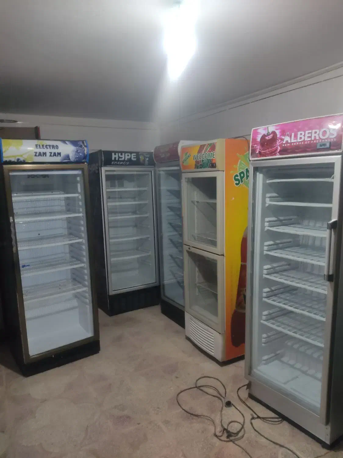 یخچال ایستاده|فروشگاه و مغازه|مرودشت, کوشک|دیوار