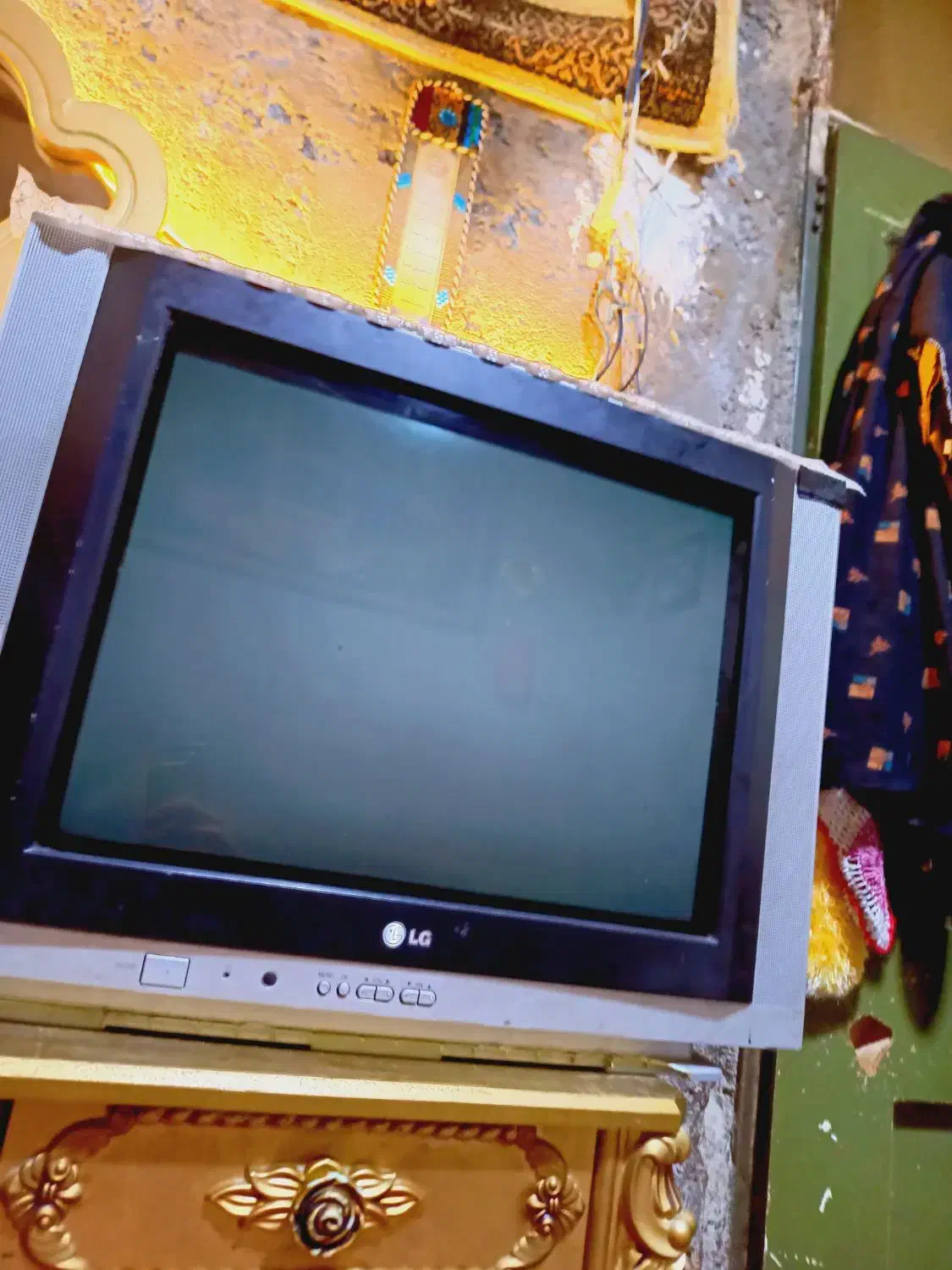 تمیز  در حد نو|تلویزیون و پروژکتور|زاهدان, |دیوار