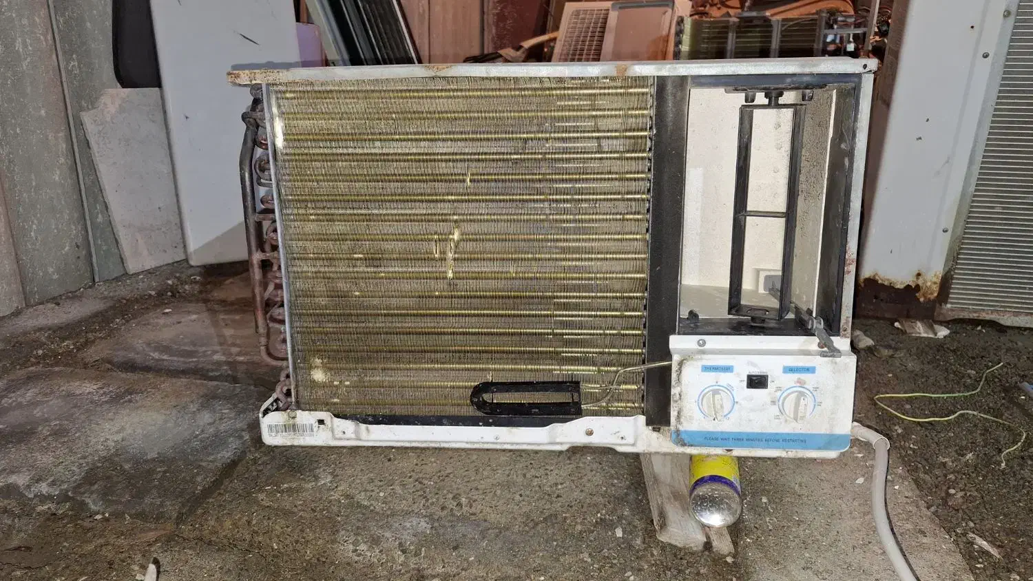 کولر پنجره ای|کولر گازی و فنکوئل|کنارک, |دیوار