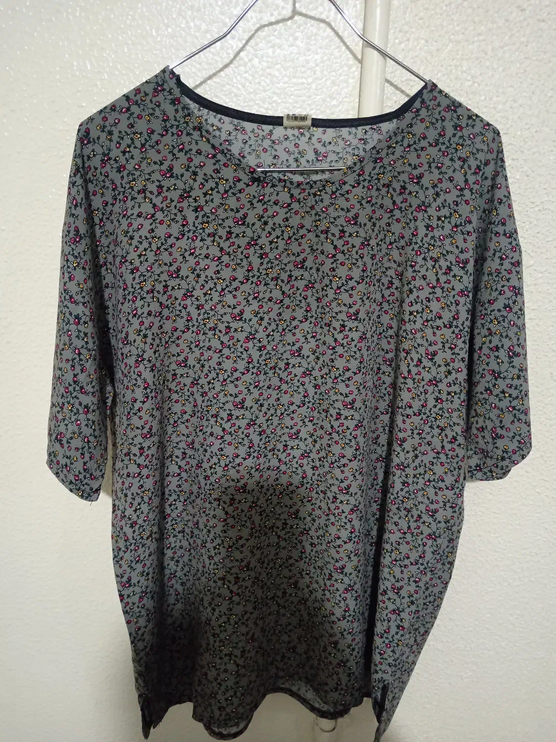 بلوز شلوار|لباس|شاهین‌شهر, مورچه خورت|دیوار