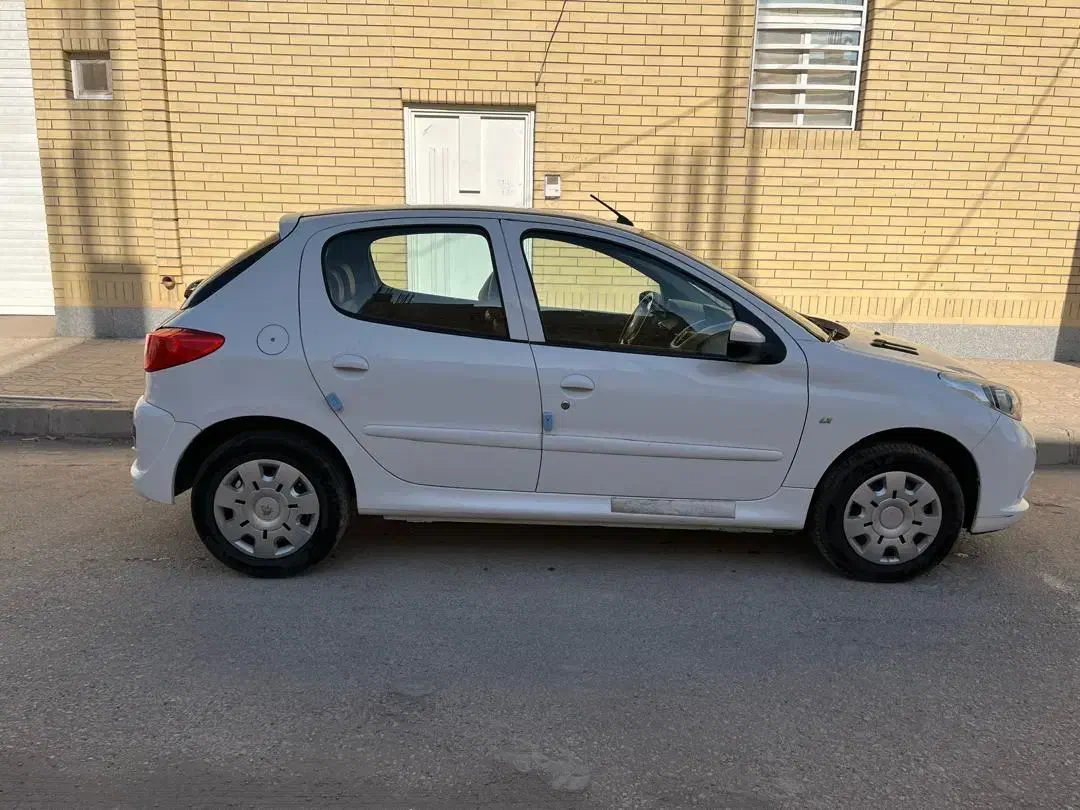 فروش فوری 207 دستی سقف فلز|خودرو سواری و وانت|سیرجان, |دیوار