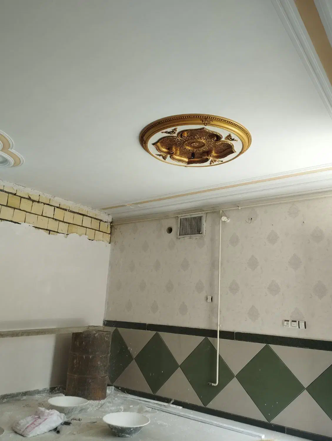 نقاشی رنگ کاری کچ کاری|خدمات پیشه و مهارت|اسدآباد, |دیوار