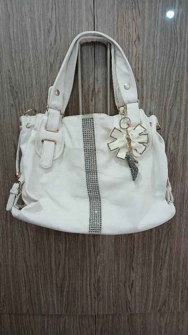 کیف نو|کیف، کفش، کمربند|خلخال, |دیوار