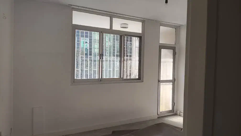 ۱۱۰ متر اباذر حاجی زاده