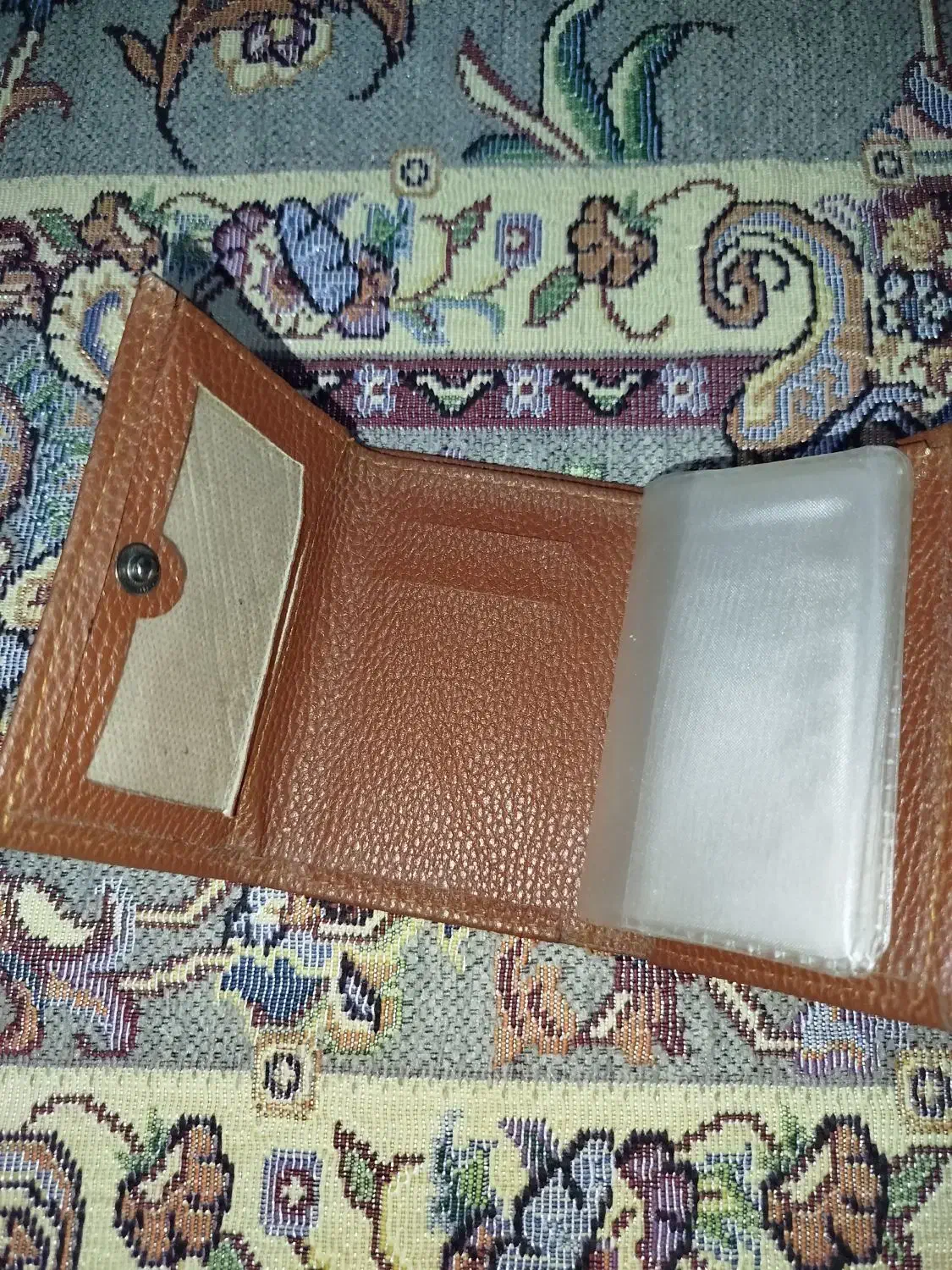 کیف پول|کیف، کفش، کمربند|قدس, شهر‌قدس|دیوار