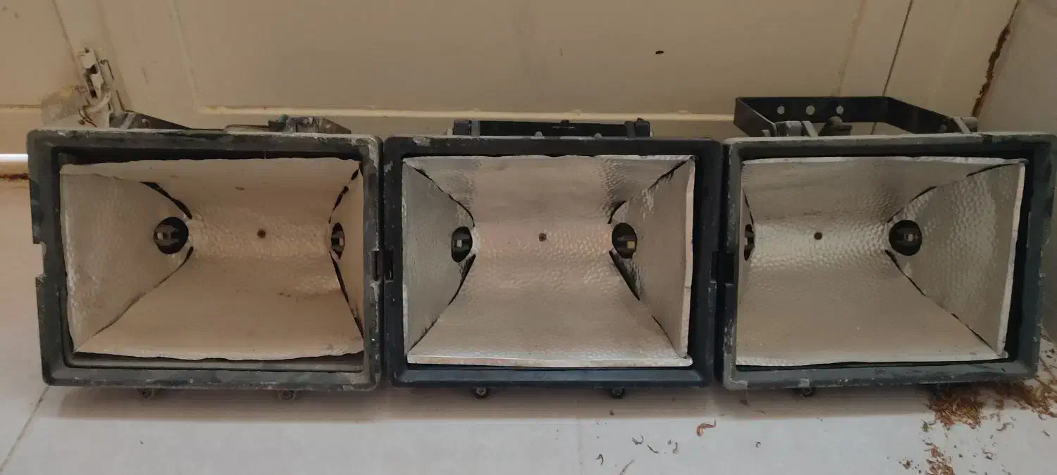 پروژکتور خیاری و مدادی بیست عدد|تلویزیون و پروژکتور|بندر گناوه, |دیوار