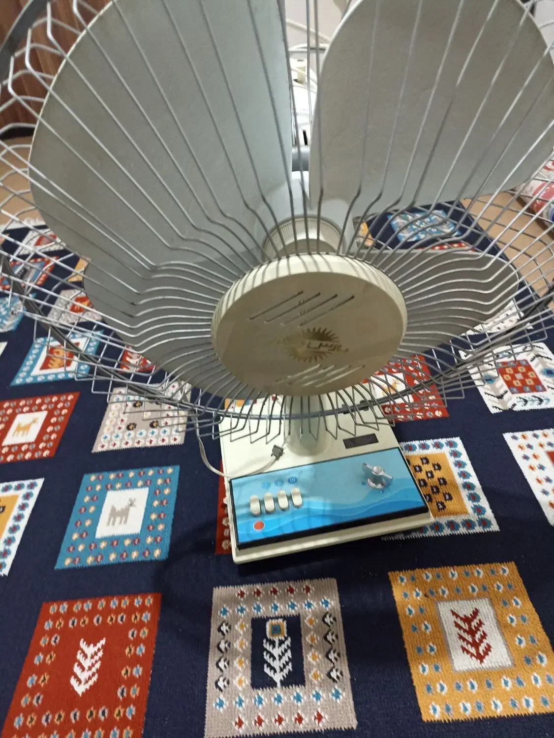 پنکه قدیمی سالم پارس خزر|پنکه و تصفیه‌کنندهٔ هوا|مشهد, کارده|دیوار