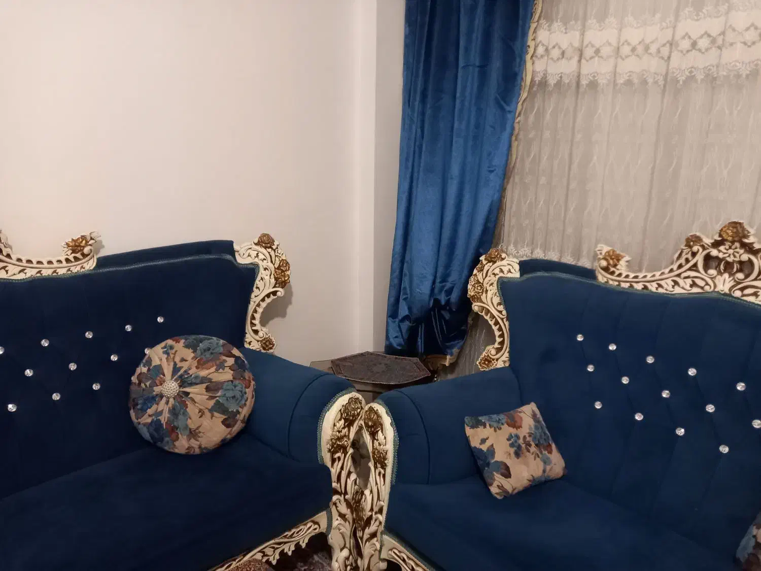 مبل سلطنتی به همراه میز و عسلی|مبلمان خانگی و میز عسلی|بندرعباس, |دیوار