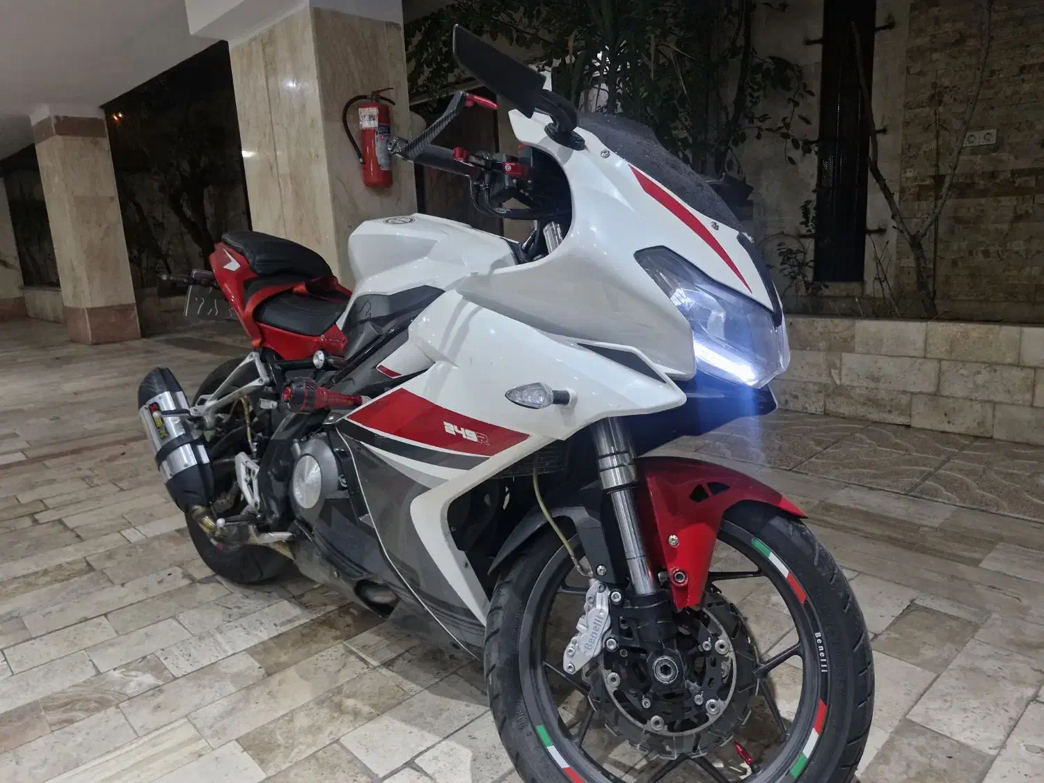 بنلی ریس ۳۰۰|موتورسیکلت|تهران, شهرک ولیعصر شمالی|دیوار