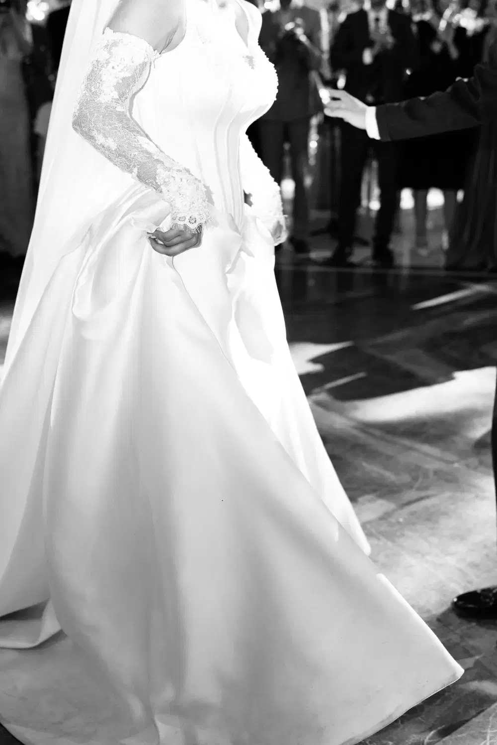 لباس عروس بسیار شیک|لباس|تهران, سعادت‌آباد|دیوار