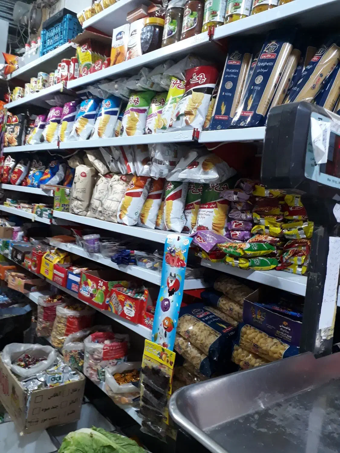 کارگر دائمی خانم|استخدام خدمات فروشگاه و رستوران|ملایر, |دیوار