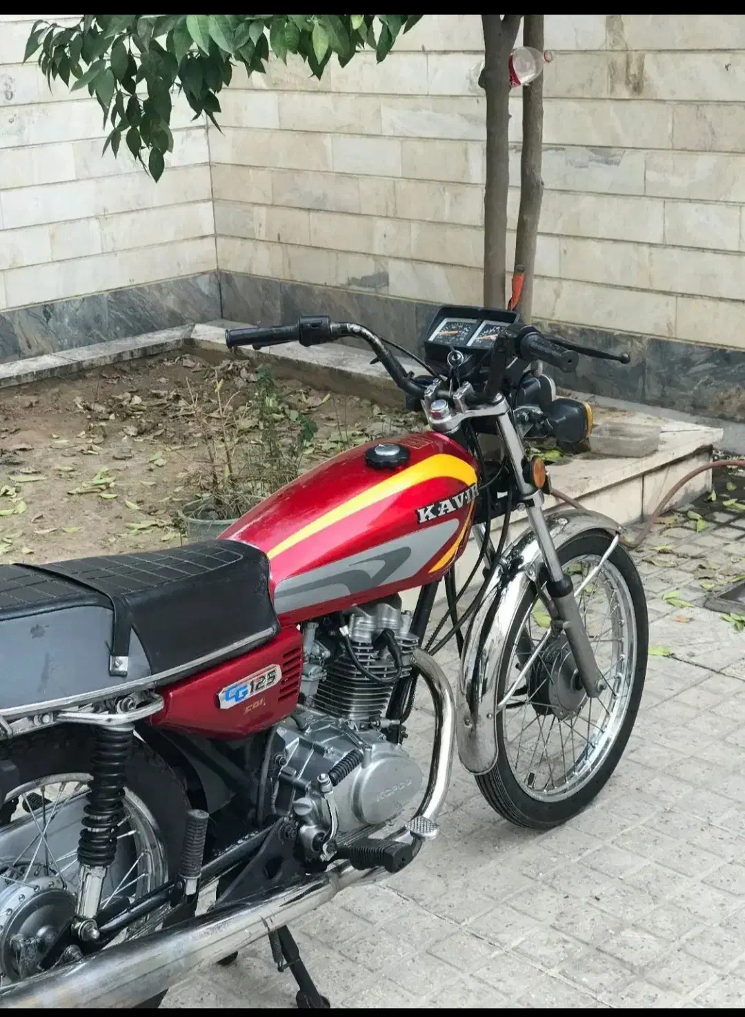 هندا کویر ۹۵فاریک زیرخاکی درحد|موتورسیکلت|اصفهان, باتون|دیوار