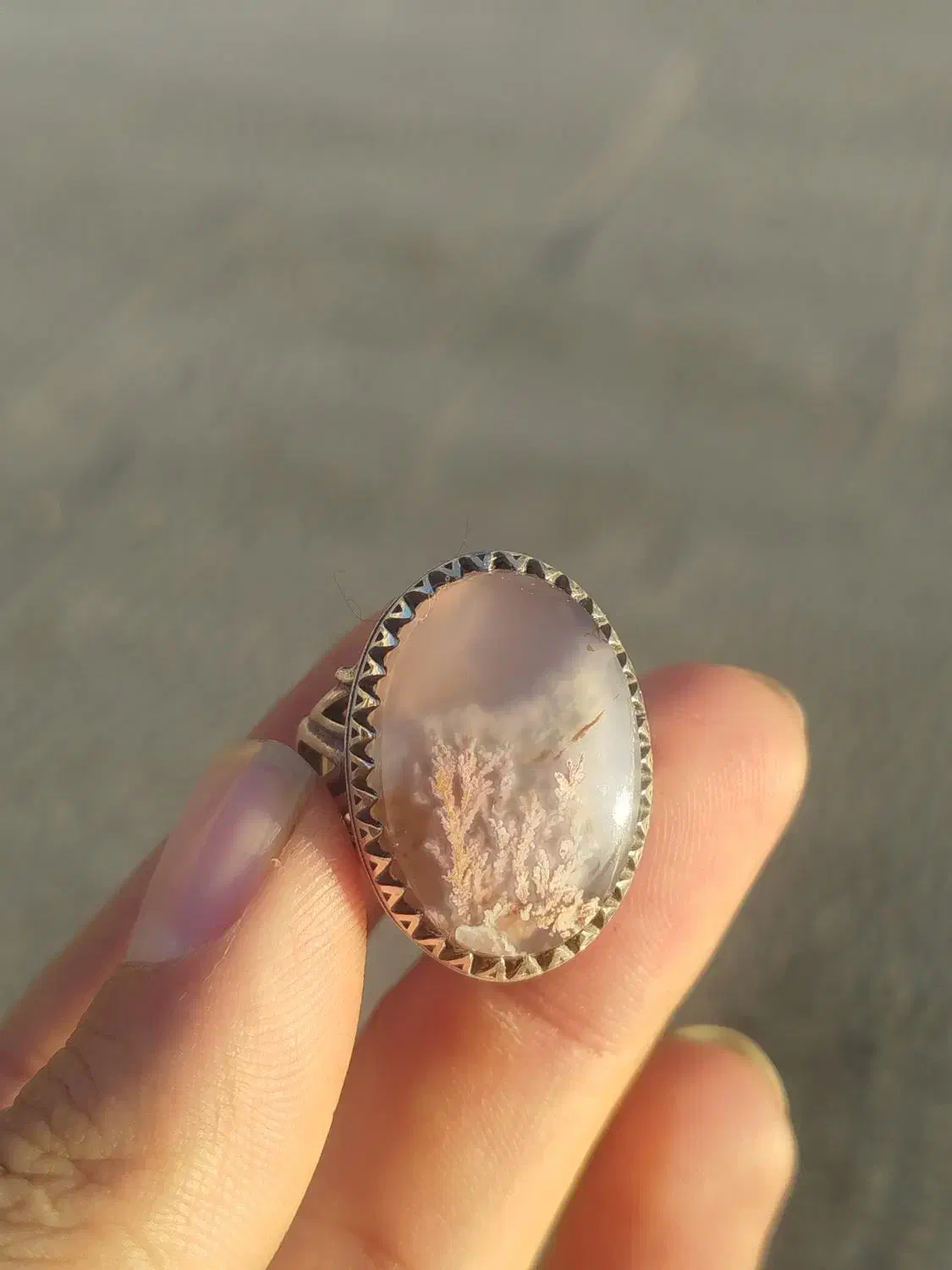 انگشتر نقره عقیق سوسنی شجر تک درخت فردوس|جواهرات|اصفهان, بوستان ناژوان|دیوار