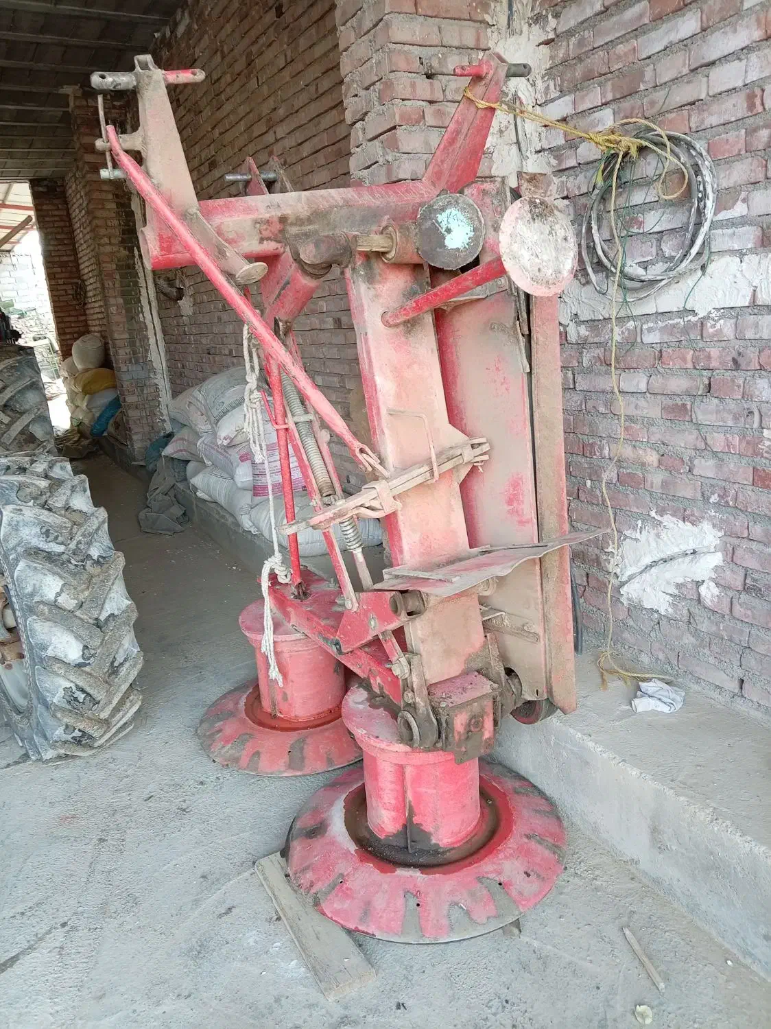 علف چین برچین کار|ماشینآلات صنعتی|دیواندره, |دیوار