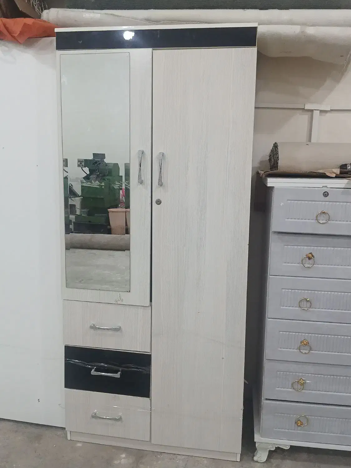 کمدومیزارایش تمیزوشیک وعمق دار|تخت و سرویس خواب|قم, بکایی|دیوار