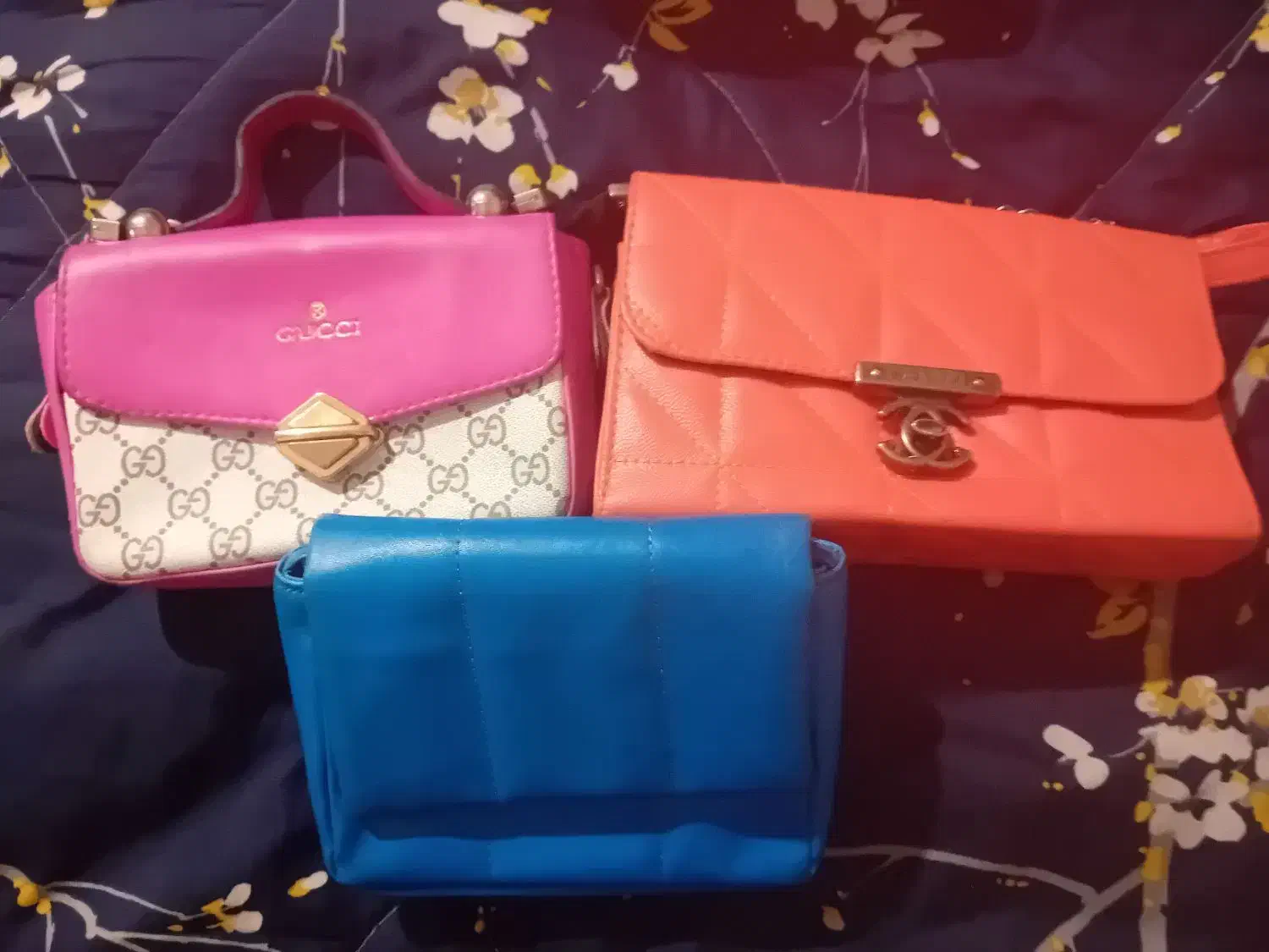 کیف|کیف، کفش، کمربند|مشهد, رده|دیوار