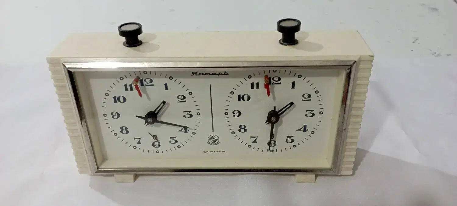 ساعت شطرنج روسی کوکی نونو دقیق کار میکنه|کلکسیون اشیاء عتیقه|تبریز, |دیوار