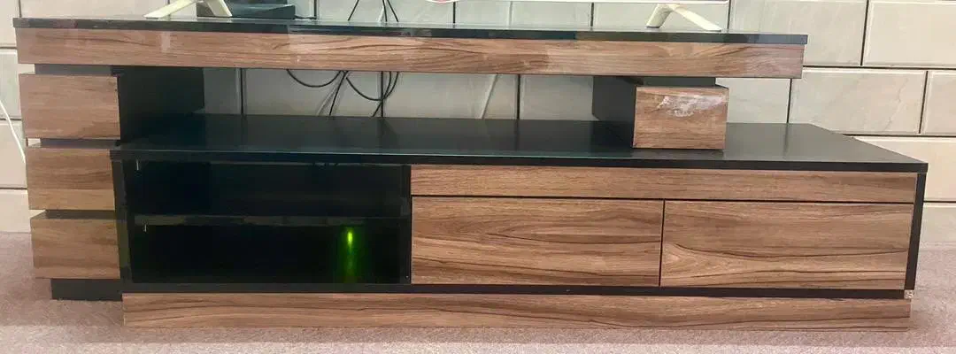 میز تلویزیون MDF دو‌تکه سالم|میز تلویزیون|تیران, |دیوار