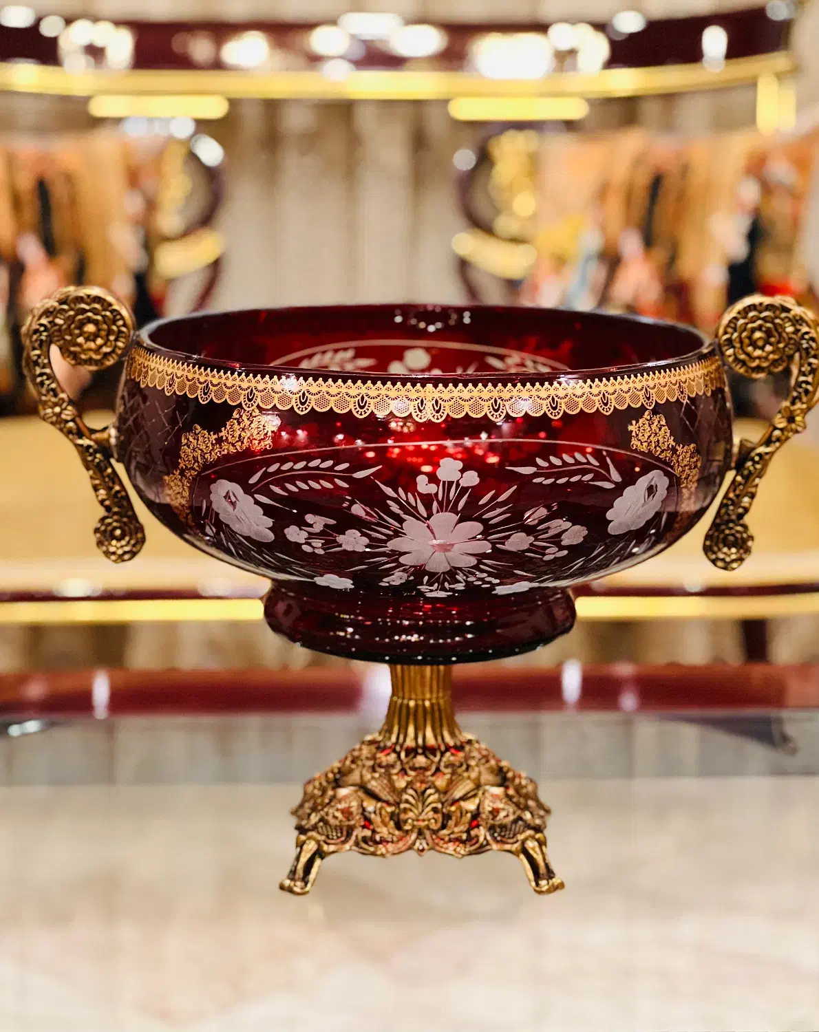 کریستال دکوری روکنسول جهیزیه‌ نوگلدکیش برنزچک یلدا|ظروف سرو و پذیرایی|تهران, هفت حوض|دیوار