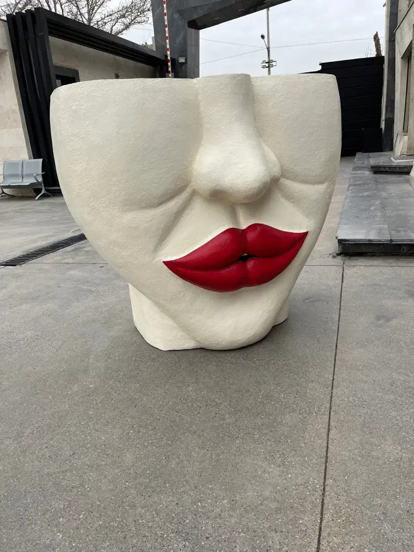 میز کانتر چهره|آرایشگاه و سالن‌های زیبایی|مشهد, توس (بلوار توس)|دیوار