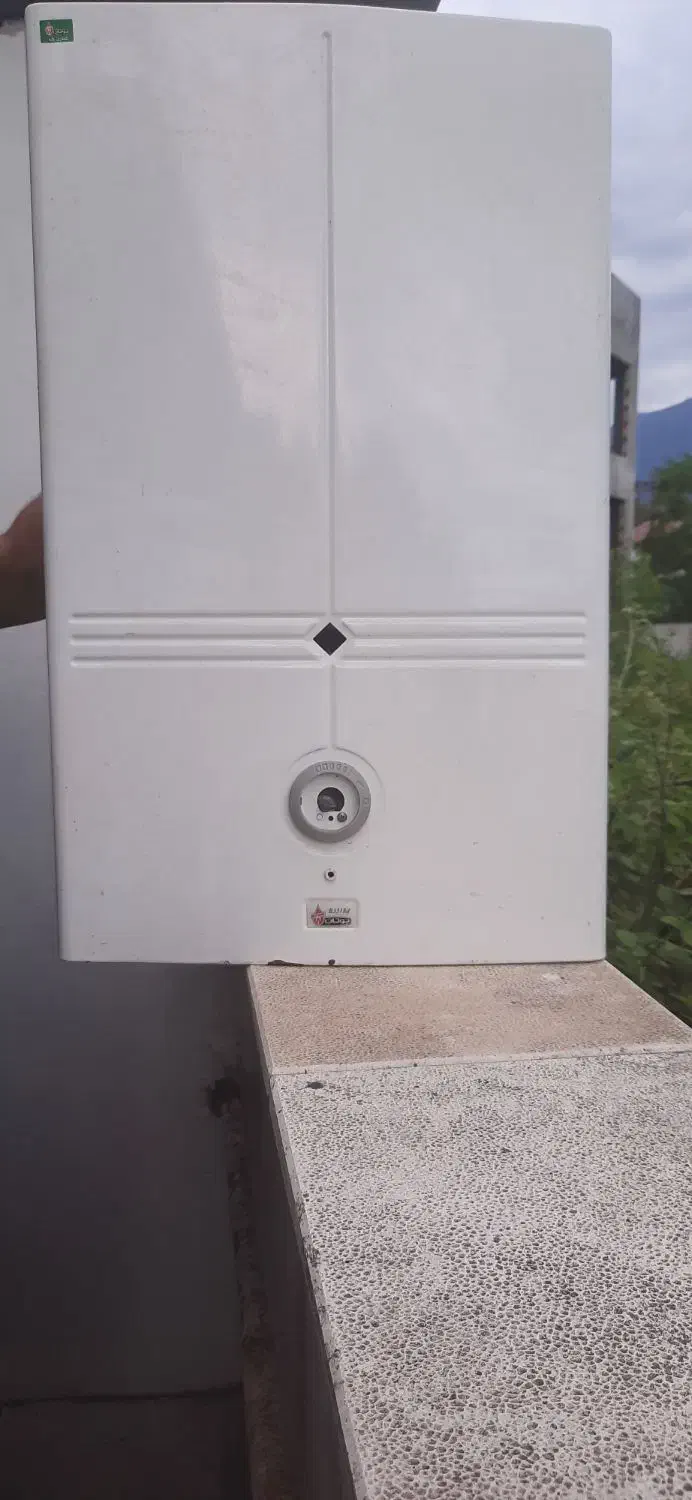 آبگرمکن دیواری بوتان کارکرده|آبگرمکن، پکیج، شوفاژ|نوشهر, |دیوار