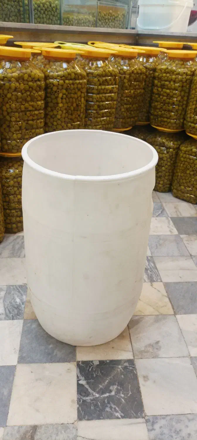 دبه،بشکه|ظروف نگهدارنده، پلاستیکی، یک‌بارمصرف|اردبیل, |دیوار